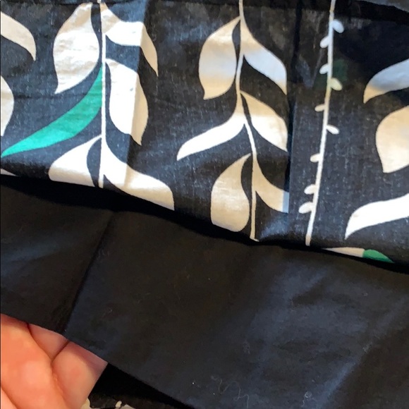 Beautiful Apt. 9 skirt sz. 8 - Picture 3 of 6